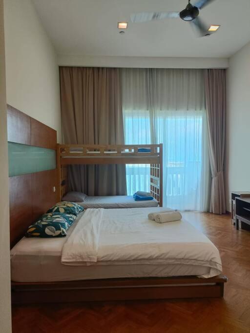 Straits Quay Marina Suites Penang 3E By Aurorahomes Bagan Jermal Exterior foto